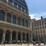 Daire Le Calme De L'opera.