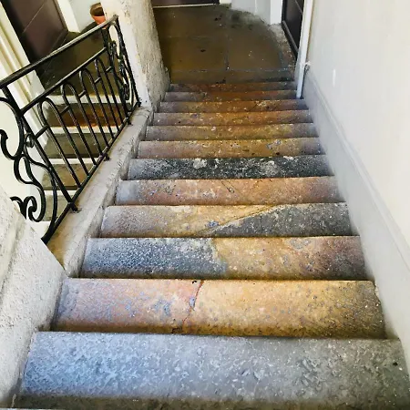 Le Calme De L'opera. Apartamento
